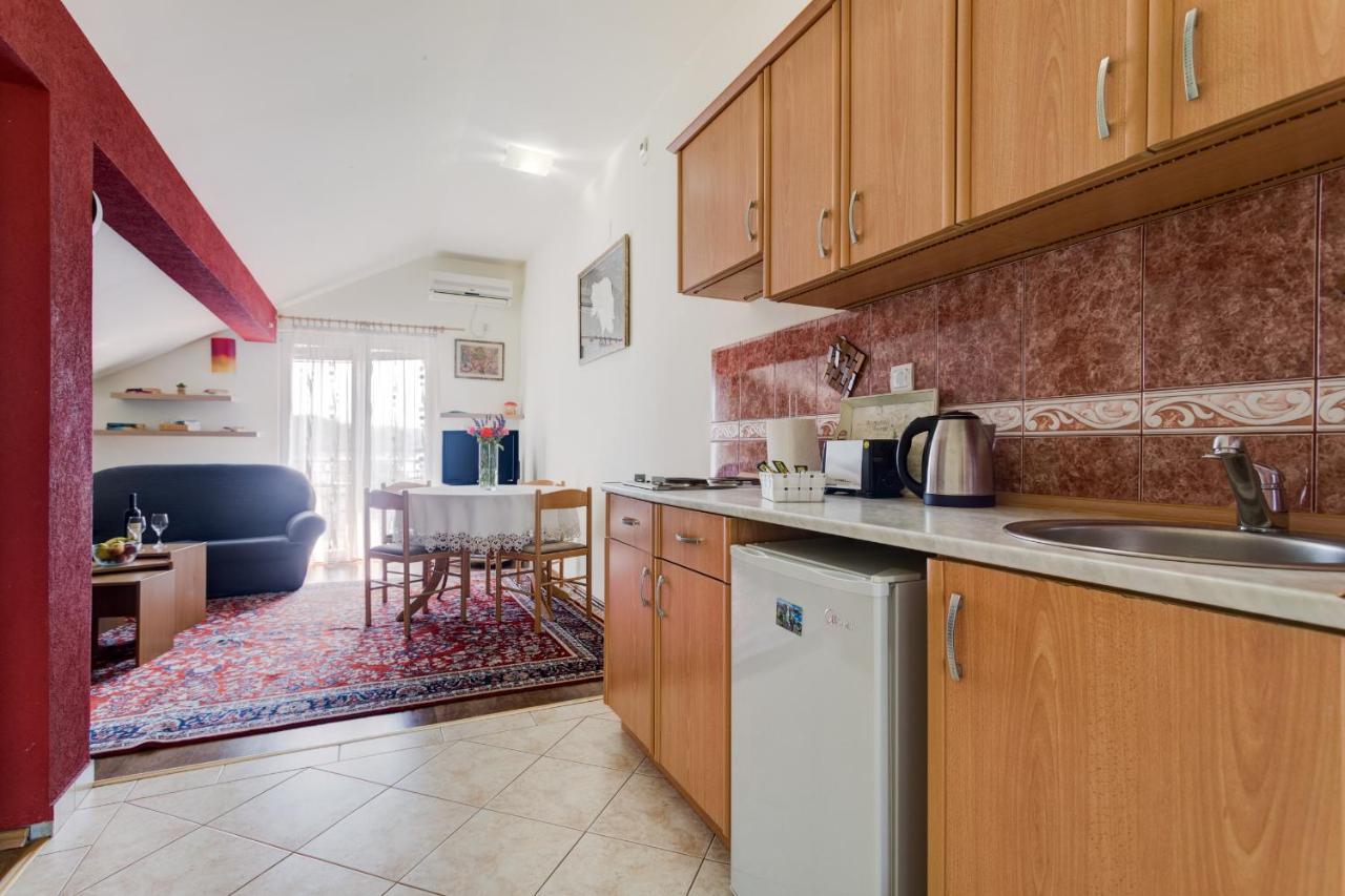 Apartments Lungomare ティヴァト エクステリア 写真